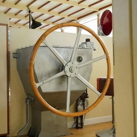 Peniche Le Semaphore Úszó hotel Nantes