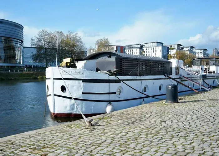 Peniche Le Semaphore Úszó hotel *